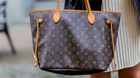 porque es tan caro louis vuitton|Bolsas Louis Vuitton: las mejores, su historia y en tendencia .